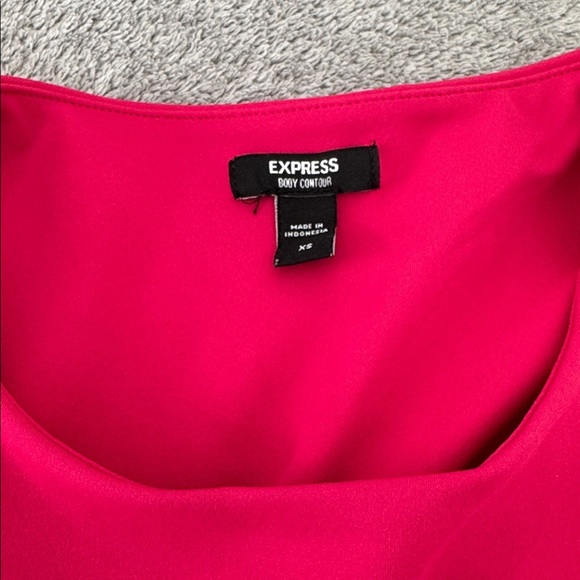 Express Body Contour neon berry bodysuit - Picture 3 of 6